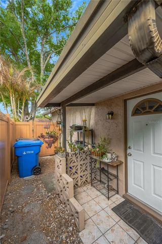 13921 CHERRY DALE LANE, Tampa, FL 33618