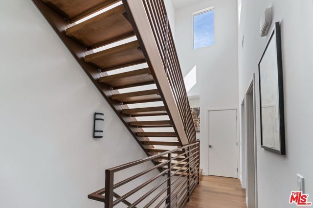 1902 W Liberty Court, Los Angeles, CA 90026