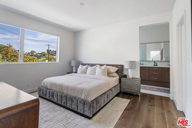 1902 W Liberty Court, Los Angeles, CA 90026