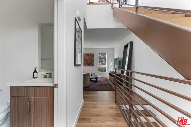 1902 W Liberty Court, Los Angeles, CA 90026