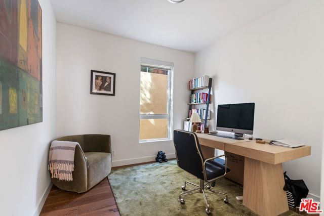 1902 W Liberty Court, Los Angeles, CA 90026