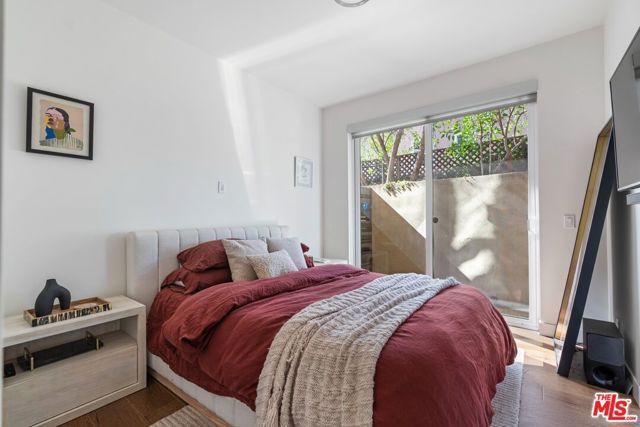 1902 W Liberty Court, Los Angeles, CA 90026