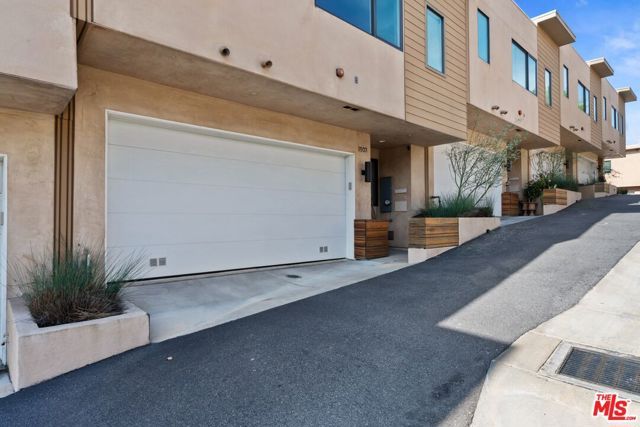 1902 W Liberty Court, Los Angeles, CA 90026