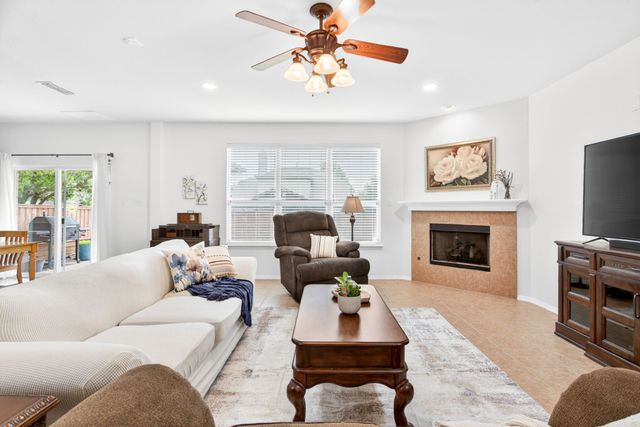 1229 Hickory Bend Lane, Fort Worth, TX 76108