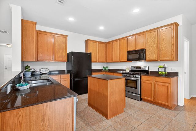 1229 Hickory Bend Lane, Fort Worth, TX 76108