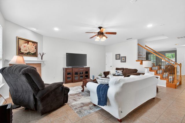 1229 Hickory Bend Lane, Fort Worth, TX 76108