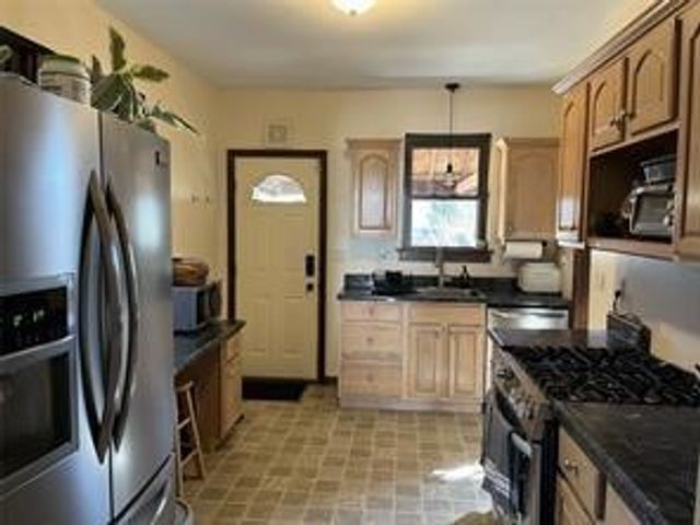 2161 Lowrie St, Troy Hill, PA 15212