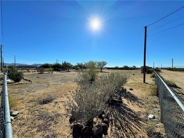 6064 W Chino Drive, Golden Valley, AZ 86413