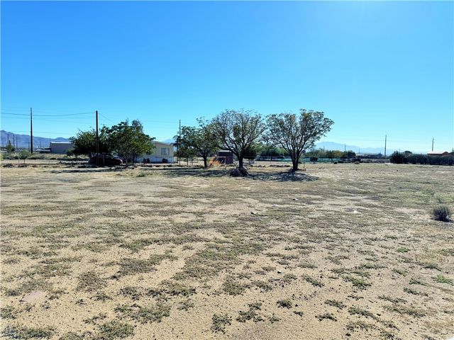 6064 W Chino Drive, Golden Valley, AZ 86413