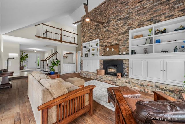 5N617 Forest Glen Lane, St. Charles, IL 60175