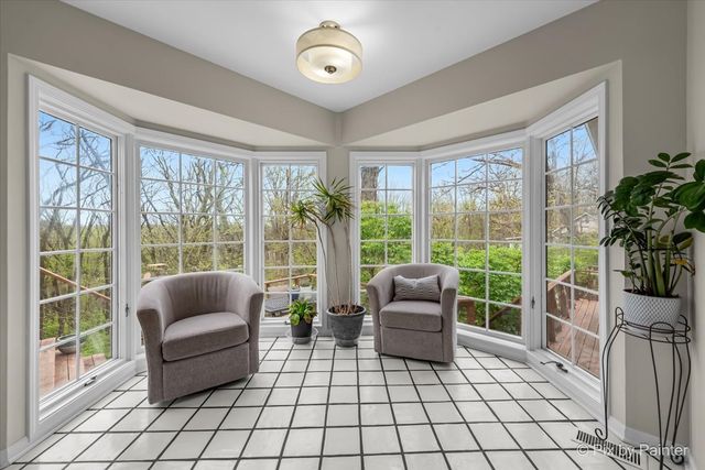 5N617 Forest Glen Lane, St. Charles, IL 60175