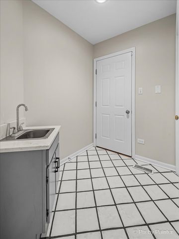 5N617 Forest Glen Lane, St. Charles, IL 60175
