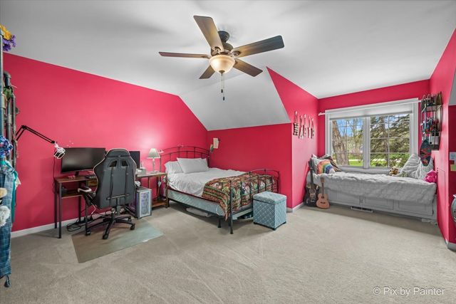 5N617 Forest Glen Lane, St. Charles, IL 60175