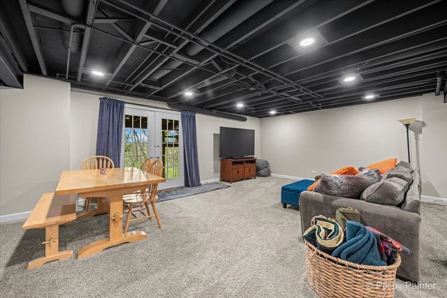 5N617 Forest Glen Lane, St. Charles, IL 60175