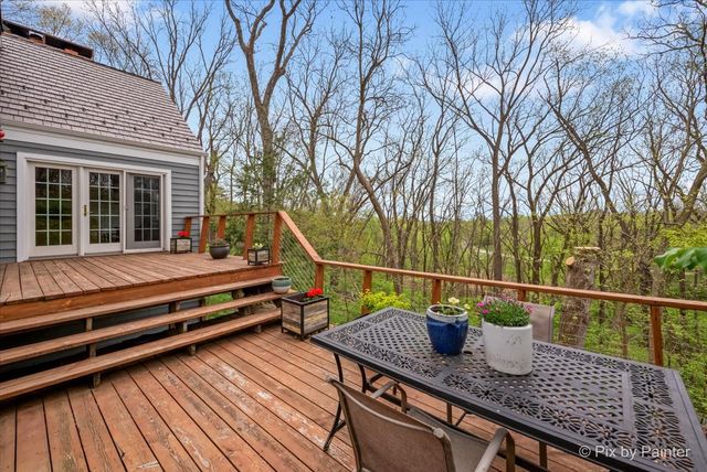 5N617 Forest Glen Lane, St. Charles, IL 60175