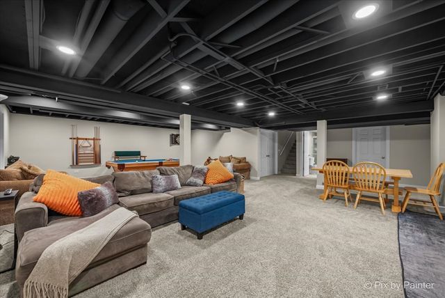 5N617 Forest Glen Lane, St. Charles, IL 60175