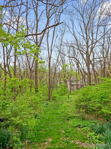 5N617 Forest Glen Lane, St. Charles, IL 60175