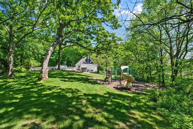5N617 Forest Glen Lane, St. Charles, IL 60175
