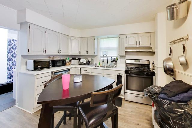 330 Park Avenue, Cary, IL 60013