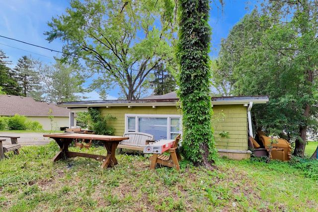330 Park Avenue, Cary, IL 60013