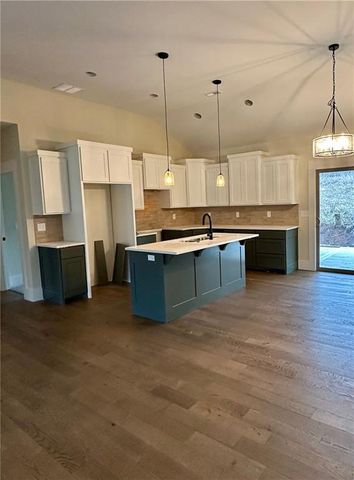 1322 Kristie Circle, Excelsior Springs, MO 64024