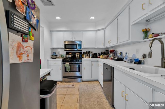 266 Garibaldi Avenue 9, Lodi, NJ 07644
