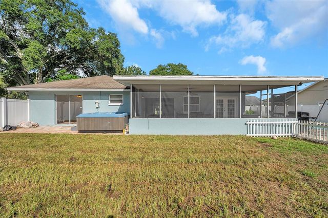 1520 WINDMILL POINTE ROAD, Palm Harbor, FL 34685