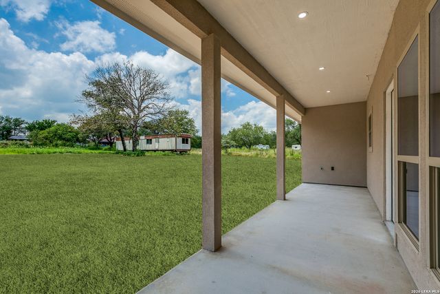 716 County Road 6847, Lytle, TX 78052