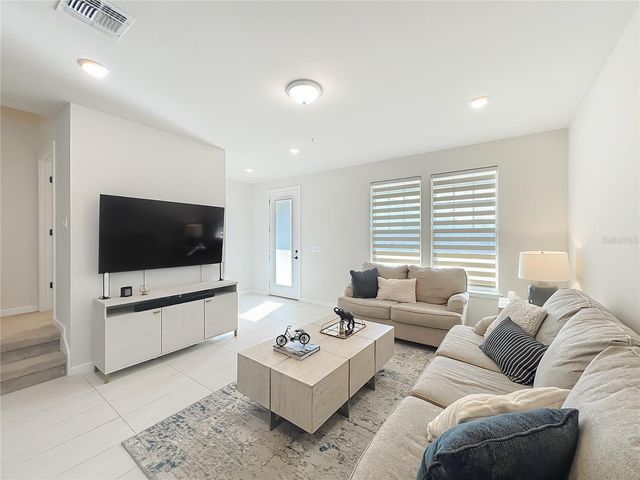 10976 LEAFSHORE LOOP, Orlando, FL 32829