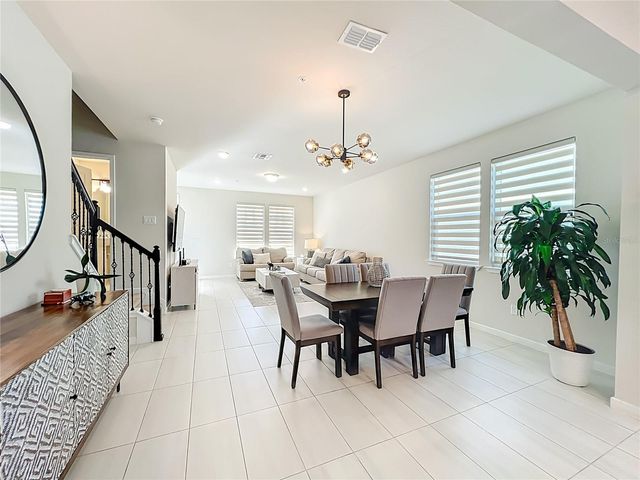 10976 LEAFSHORE LOOP, Orlando, FL 32829