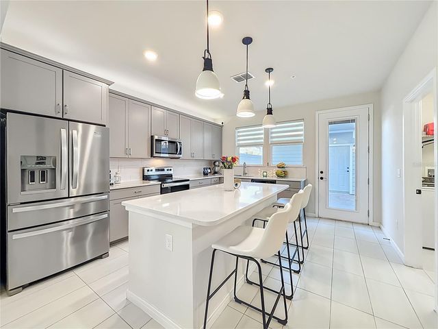 10976 LEAFSHORE LOOP, Orlando, FL 32829