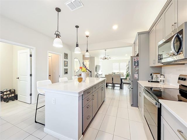 10976 LEAFSHORE LOOP, Orlando, FL 32829