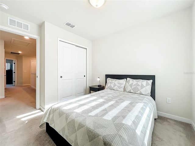 10976 LEAFSHORE LOOP, Orlando, FL 32829