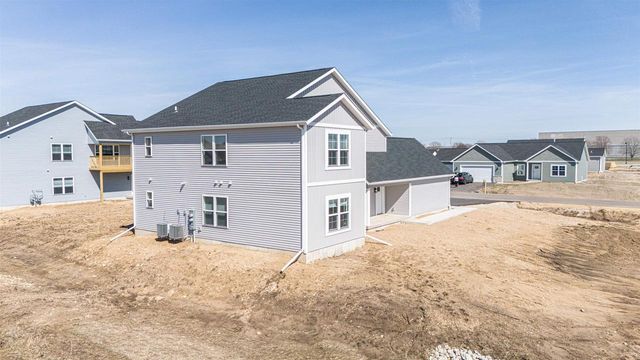 1832-1834 W Kyle Circle, Beloit, WI 53511