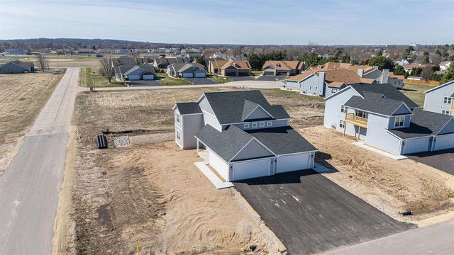 1832-1834 W Kyle Circle, Beloit, WI 53511