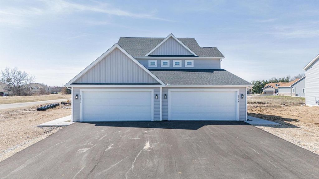 1832-1834 W Kyle Circle, Beloit, WI 53511