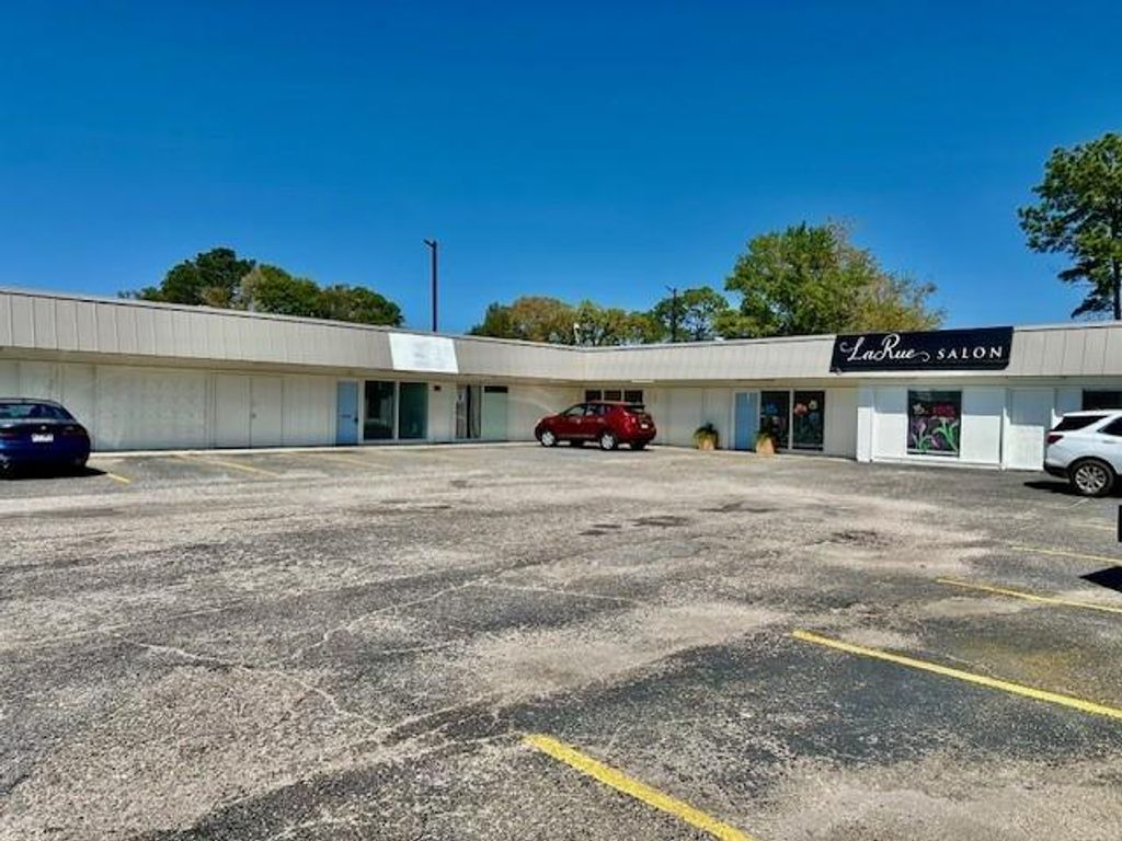 3018-B Airport Boulevard 2, Mobile, AL 36606 — photo 2