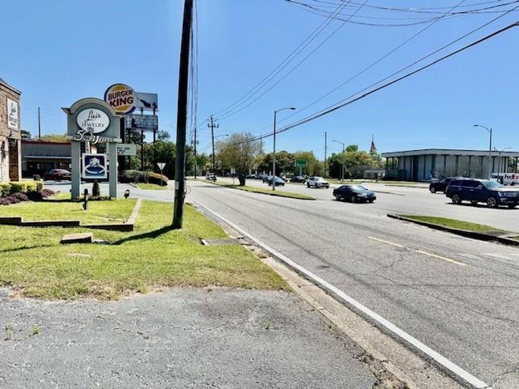 3018-B Airport Boulevard 2, Mobile, AL 36606 — photo 5