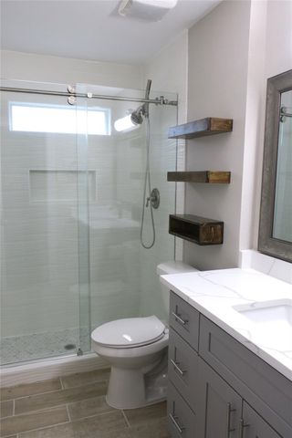 411 Cole Street, Webster, TX 77598