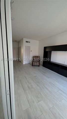 21555 SW 87th Ct 201, Cutler Bay, FL 33189