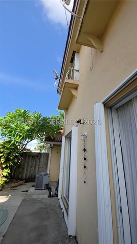 21555 SW 87th Ct 201, Cutler Bay, FL 33189