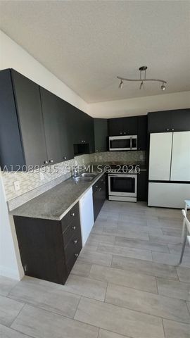 21555 SW 87th Ct 201, Cutler Bay, FL 33189
