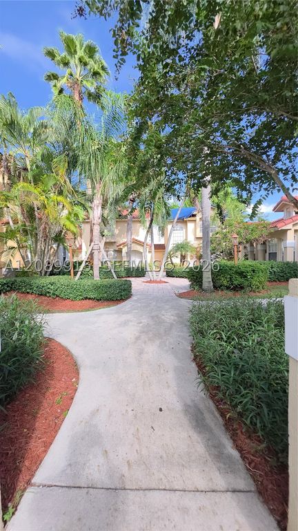 21555 SW 87th Ct 201, Cutler Bay, FL 33189