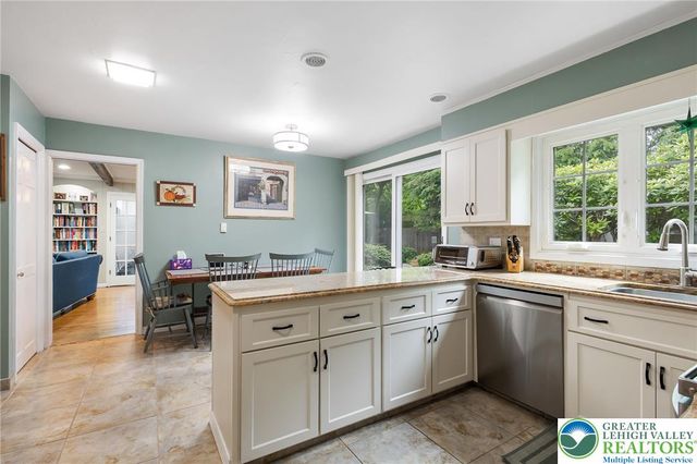 2898 Fairfield Drive, Salisbury Twp, PA 18103
