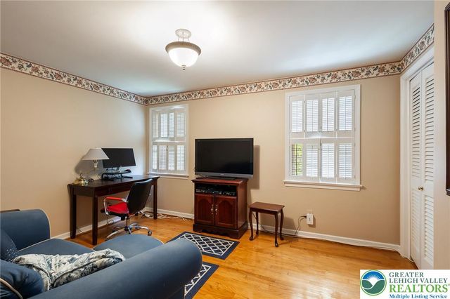 2898 Fairfield Drive, Salisbury Twp, PA 18103
