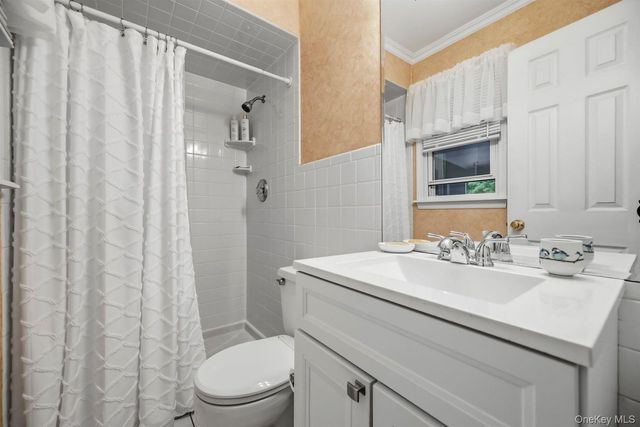 4 Rena Marie Circle, Washingtonville, NY 10992