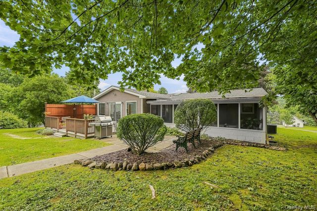 4 Rena Marie Circle, Washingtonville, NY 10992