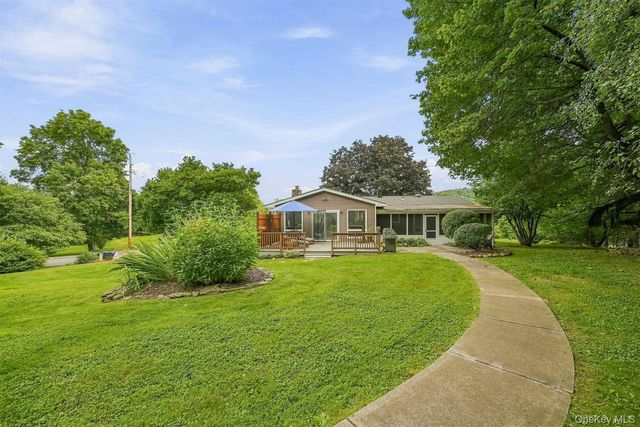 4 Rena Marie Circle, Washingtonville, NY 10992