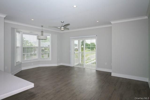 94302 Circle Drive 94-302, Central Islip, NY 11722
