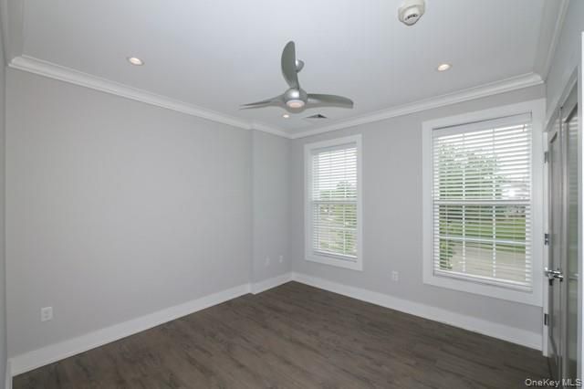 94302 Circle Drive 94-302, Central Islip, NY 11722